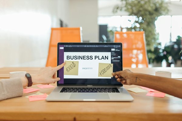 Comment le coaching individuel aide à la prise de décision chez les managers ?